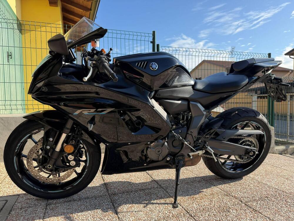 Yamaha YZF R7 (2021 - 25)