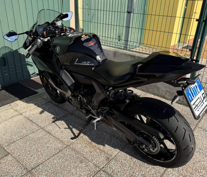 Yamaha YZF R7 (2021 - 25) (2)