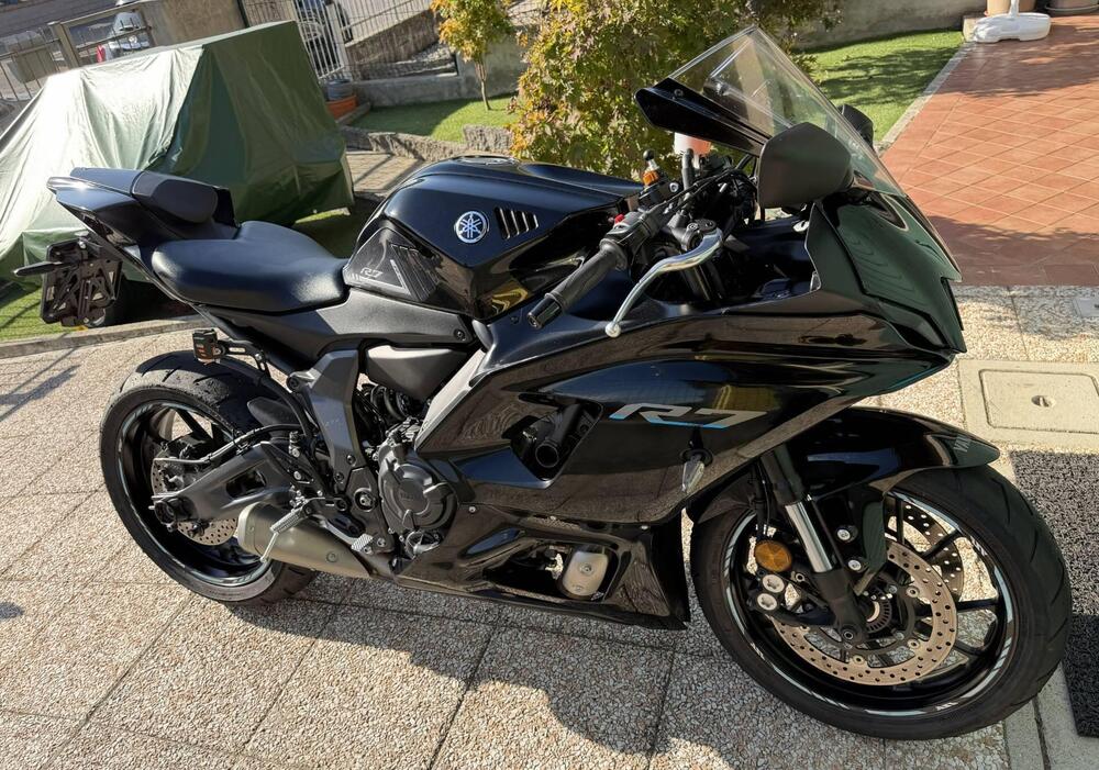 Yamaha YZF R7 (2021 - 25) (3)