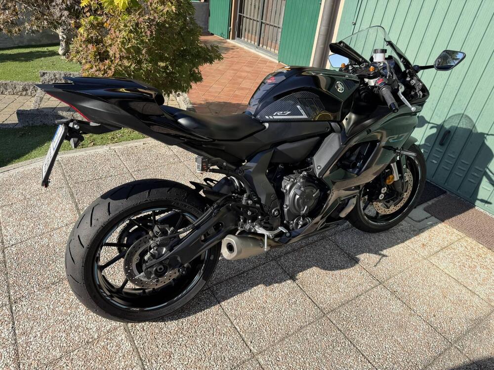 Yamaha YZF R7 (2021 - 25) (4)