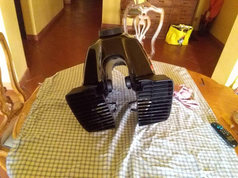 Serbatoio Yamaha XT 600 anno 1985 (4)