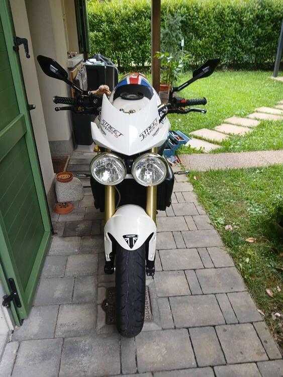 Triumph Street Triple (2007 - 12) (2)
