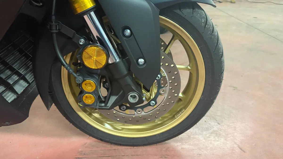 Yamaha T-Max 560 (2022 - 24) (9)
