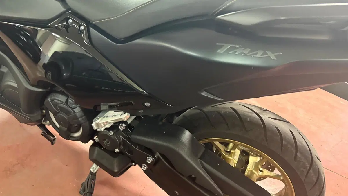 Yamaha T-Max 560 (2022 - 24) (17)