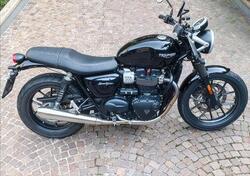 Triumph Street Twin 900 (2016) usata