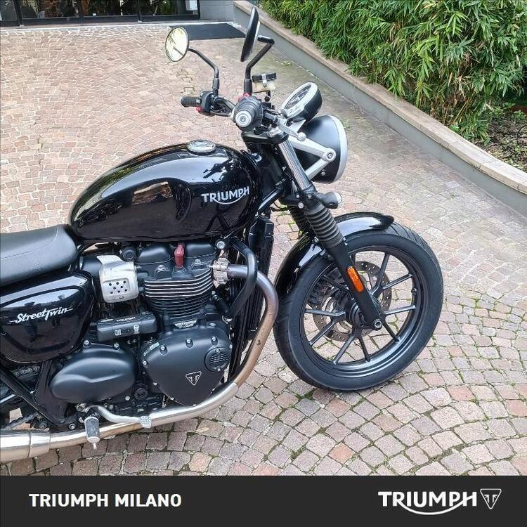 Triumph Street Twin 900 (2016) (3)