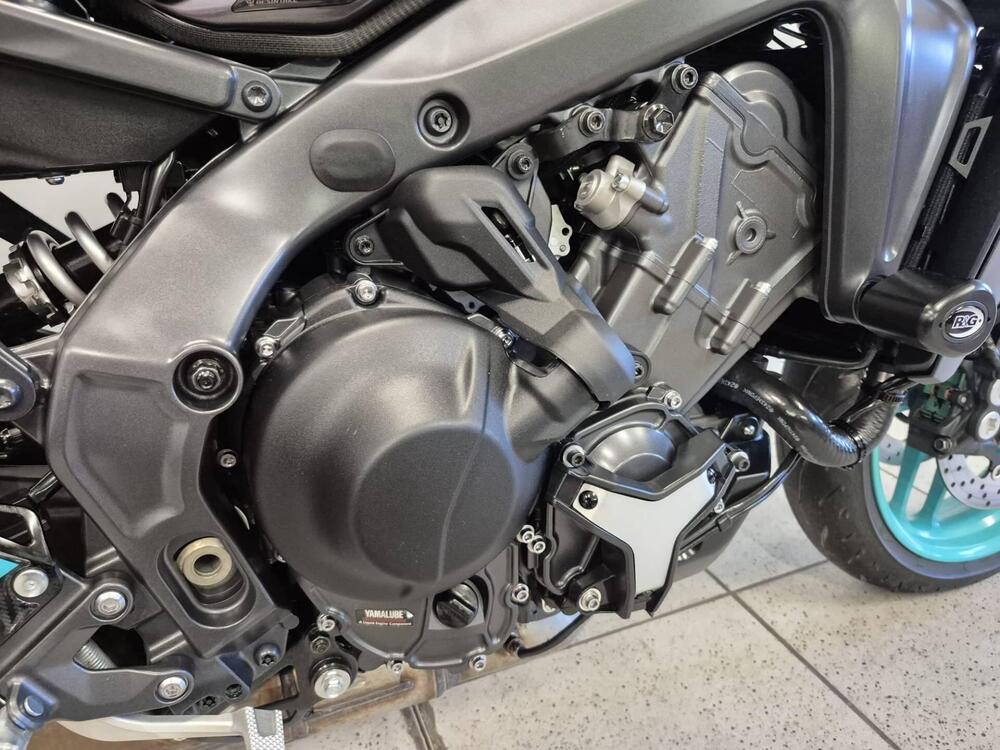 Yamaha MT-09 Y-AMT (2024 - 25) (4)