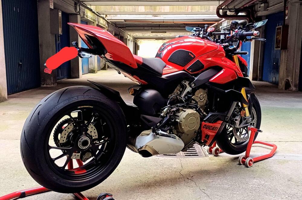 Ducati Streetfighter V4 S (2023 - 24) (2)