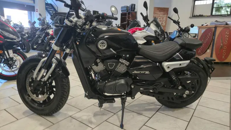 Benelli Leoncino 400 Bobber (2026) (4)