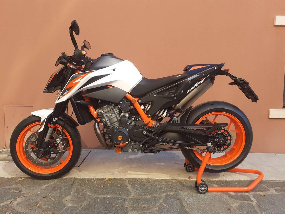 KTM 890 Duke R (2020) (2)