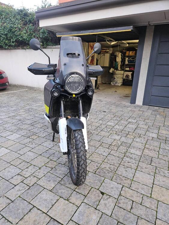 Husqvarna Norden 901 (2022 - 25)