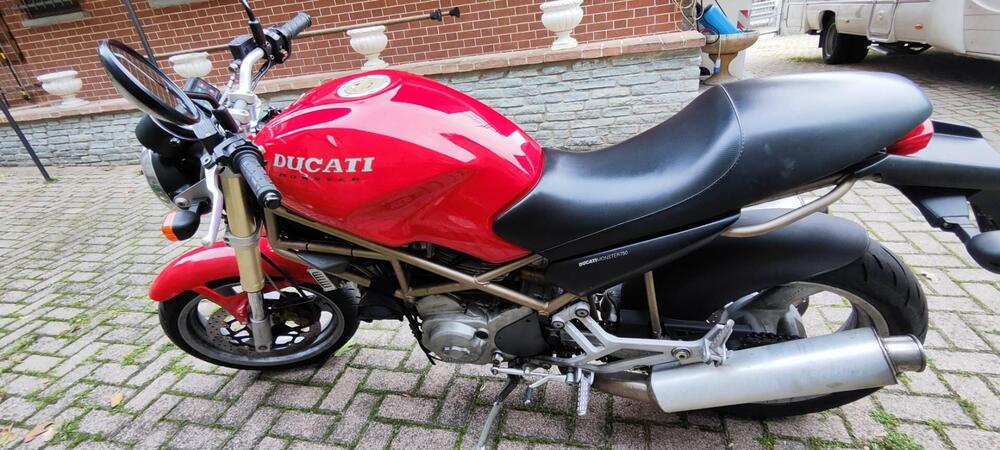 Ducati Monster 750 (4)