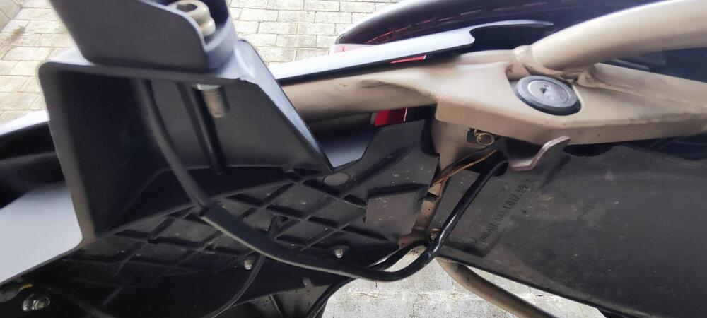 Ducati Monster 750 (5)