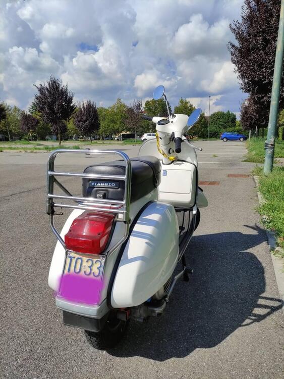 Piaggio Vespa P200E (4)