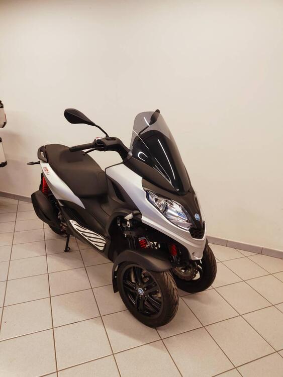 Piaggio MP3 300 Sport ABS Hpe (2021 - 24) (4)