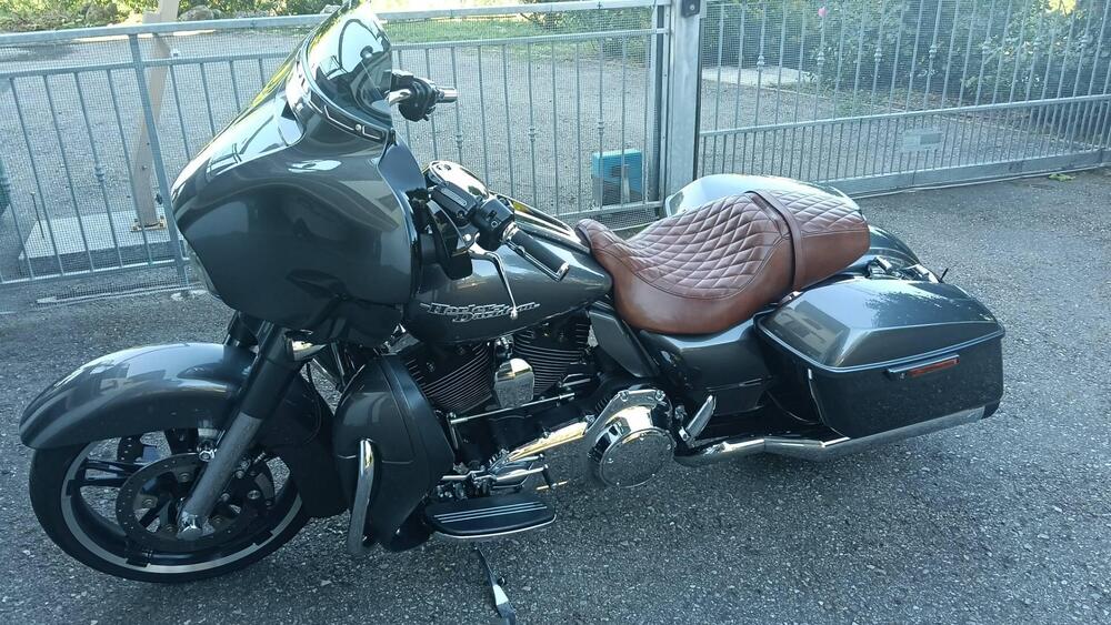 Harley-Davidson 1690 Street Glide Special (2014 - 16) - FLHX (2)