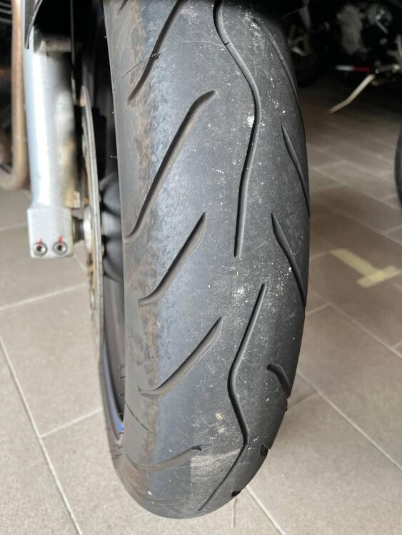 Kawasaki ZR-7 (2001 - 04) (5)