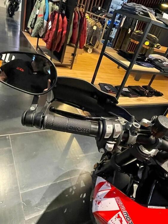 Ducati Hypermotard 950 RVE (2022 - 25) (3)
