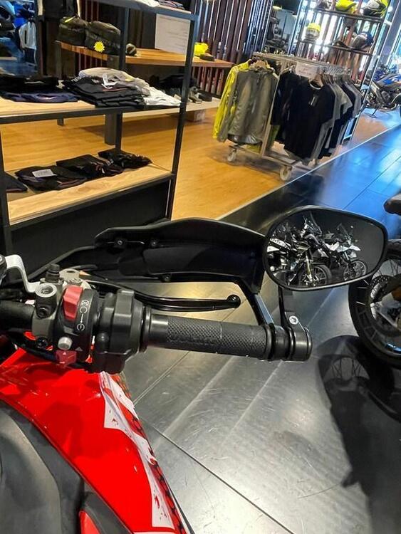 Ducati Hypermotard 950 RVE (2022 - 25) (4)