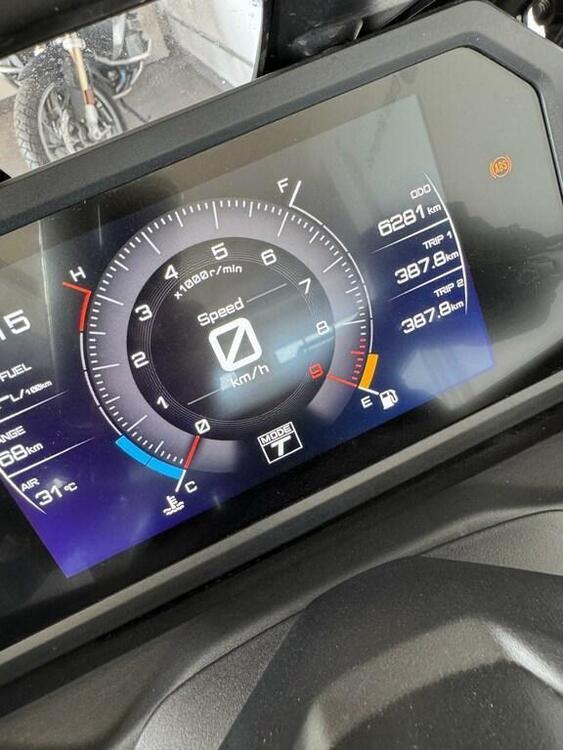 Yamaha T-Max 560 (2022 - 24) (5)