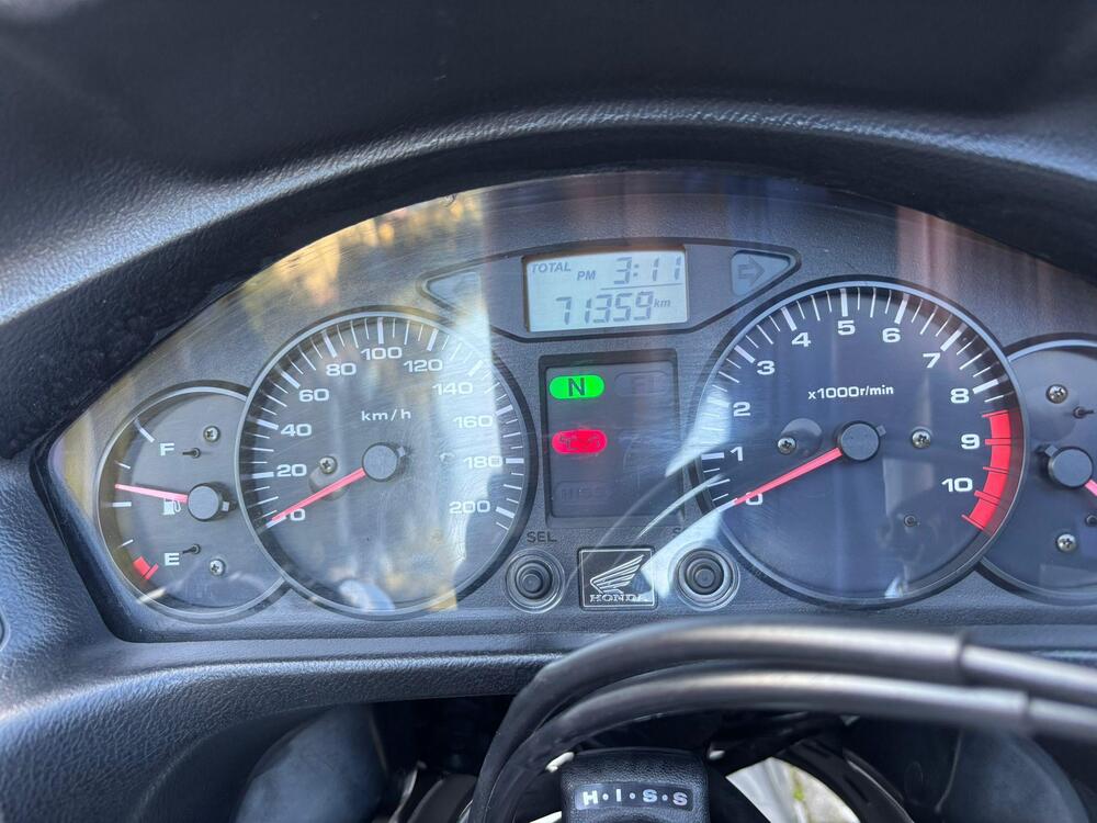 Honda Deauville 700 ABS (5)