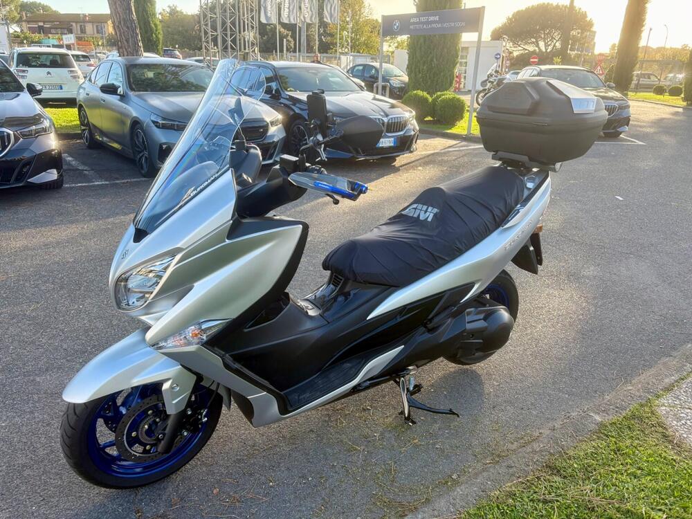 Suzuki Burgman 400 (2022 - 24) (4)