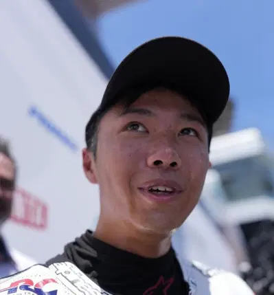 MotoGP 2025. GP della Malesia. Moto3: ritardo di quasi due ore e gara ridotta per incidente nel giro di schieramento. La vittoria va a Taiyo Furusato