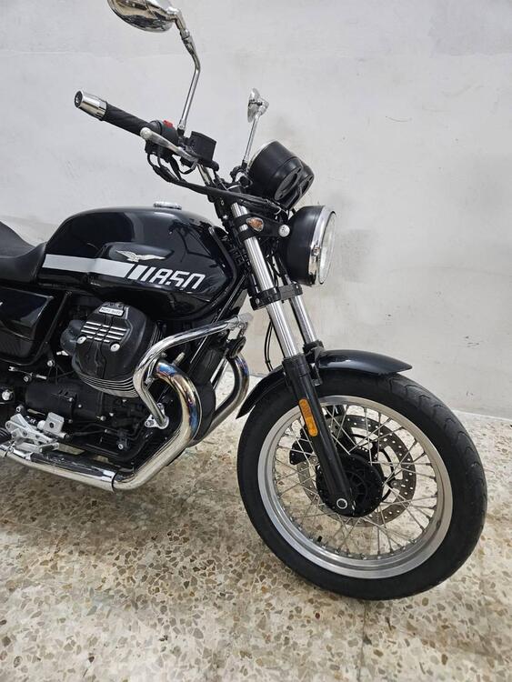 Moto Guzzi V7 850 Stone Special Abs (2021) (3)