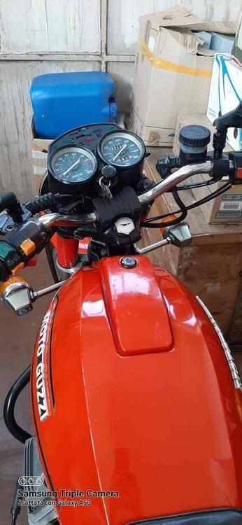 Moto Guzzi V35 II (3)