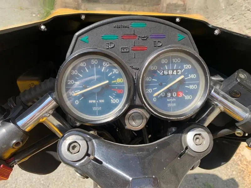 Moto Guzzi V35 Imola (4)