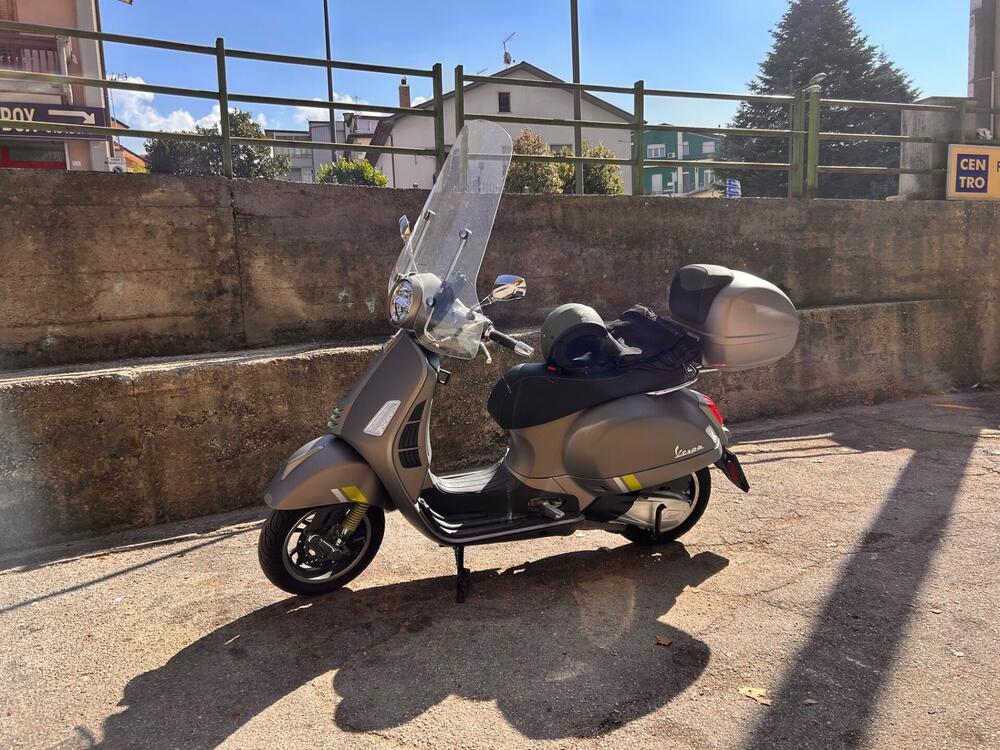 Vespa GTS 300 Super Tech (2023 - 24)