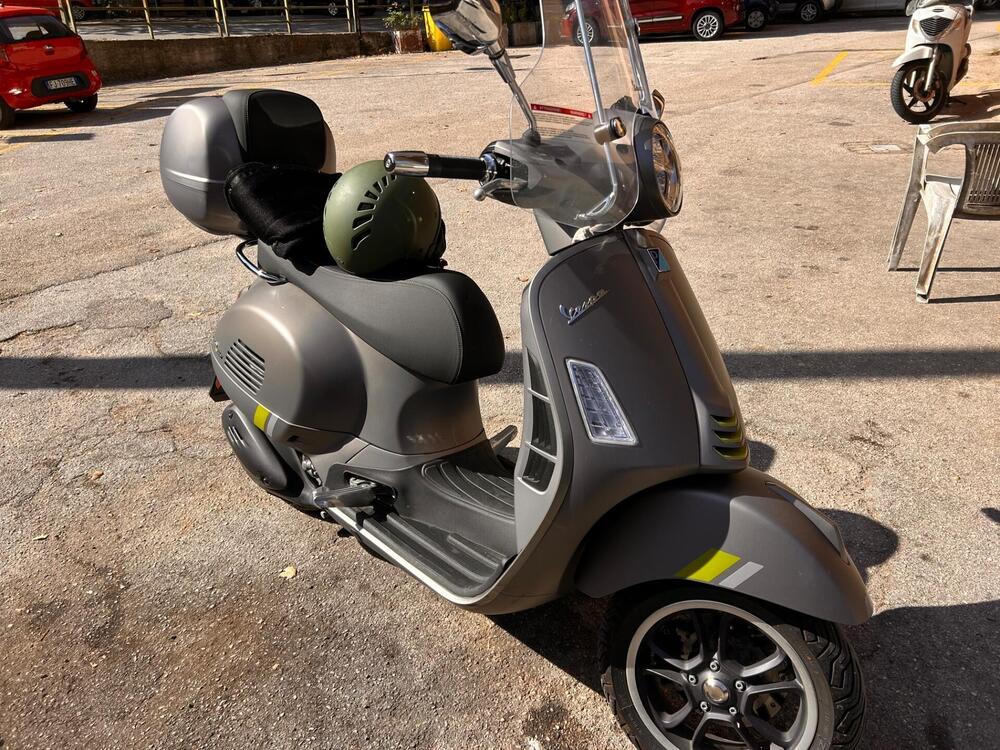 Vespa GTS 300 Super Tech (2023 - 24) (3)