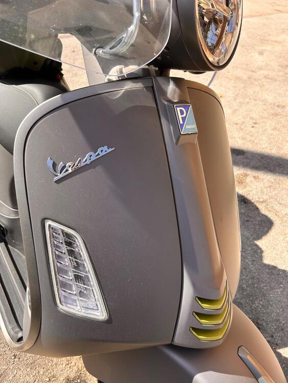 Vespa GTS 300 Super Tech (2023 - 24) (4)