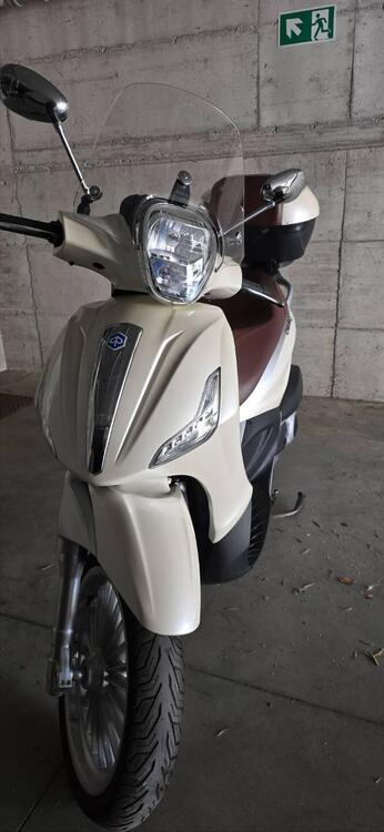 Piaggio Beverly 300 i.e. (2010 - 16)
