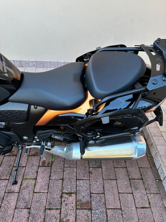 Suzuki GSX 1300 R Hayabusa (2021 - 24) (4)