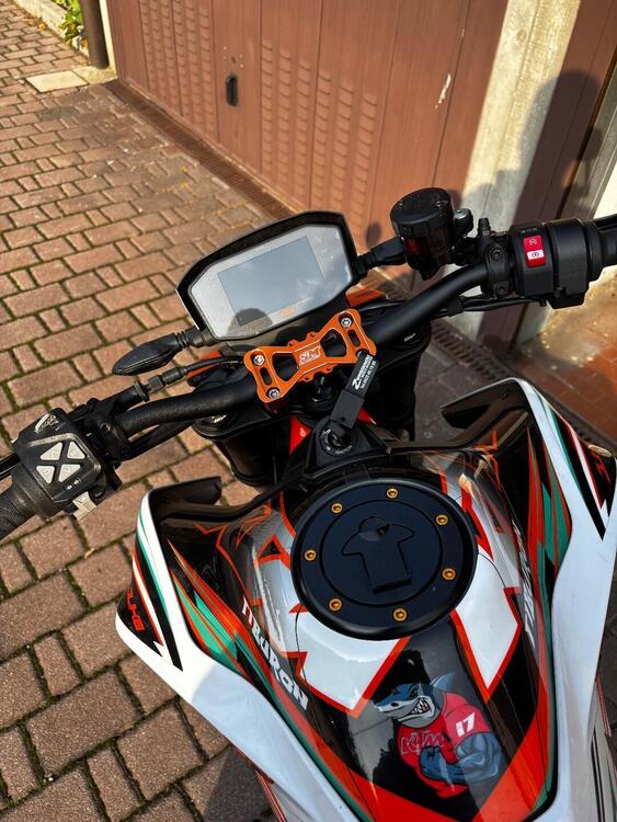 KTM 890 Duke R (2021) (3)