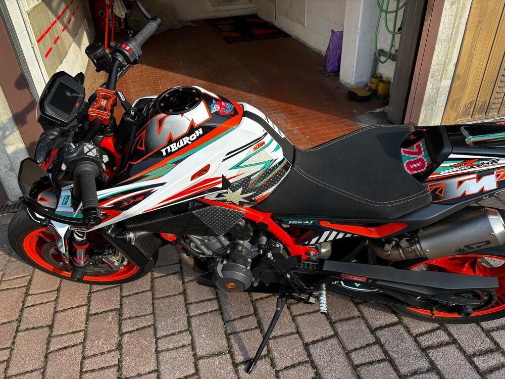 KTM 890 Duke R (2021) (5)