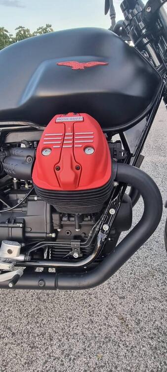 Moto Guzzi V7 III Stone (2017 - 20) (5)