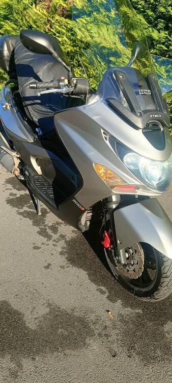 Kymco Xciting 300i (2)