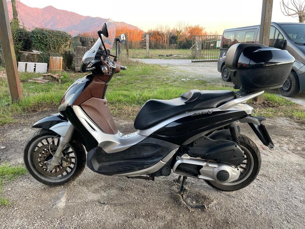Piaggio Beverly 300 i.e. (2010 - 16) (4)