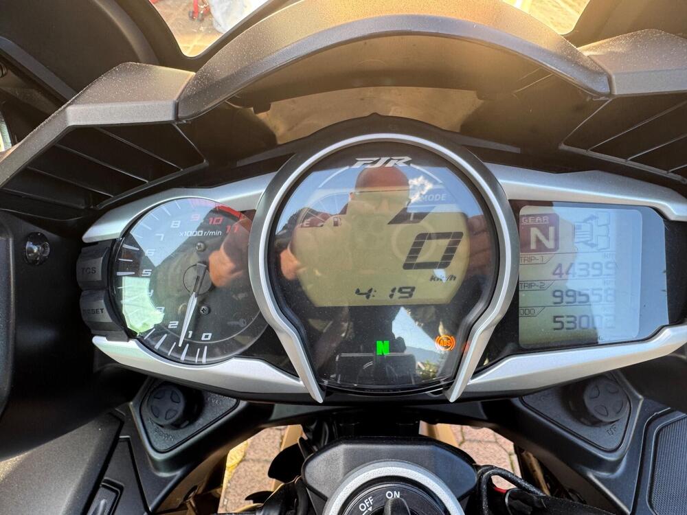 Yamaha FJR 1300 A (2013 - 15) (5)