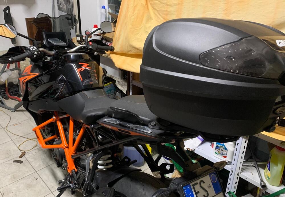 KTM 1290 Super Duke GT (2021) (3)