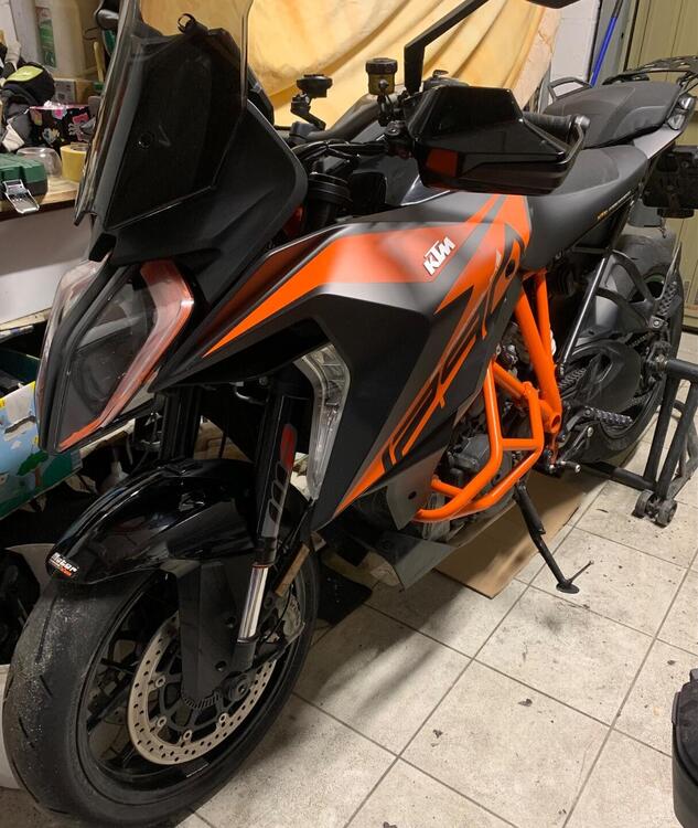 KTM 1290 Super Duke GT (2021) (5)