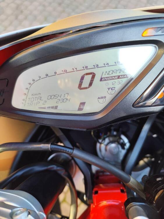 MV Agusta F3 800 RC (2015 - 17) (4)