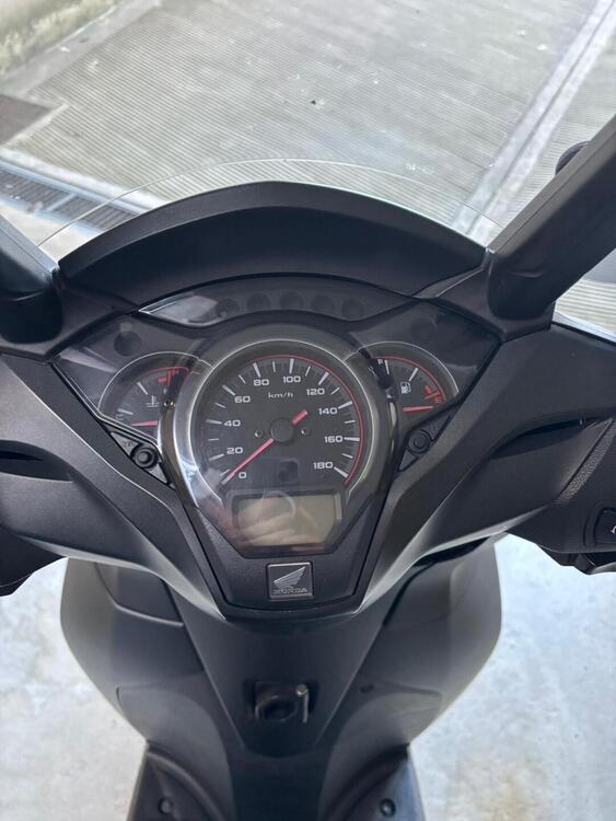 Honda SH 300 i ABS (2016 - 20) (2)