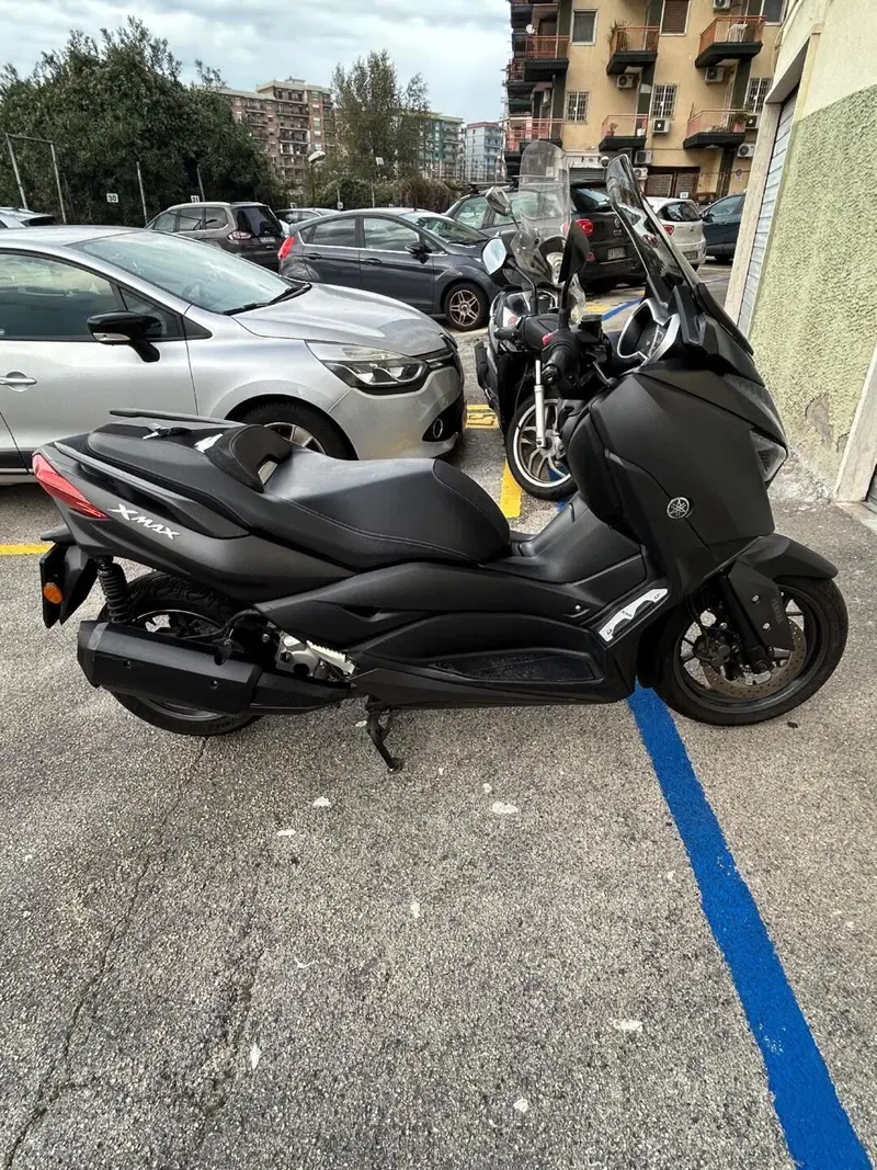 Yamaha X-Max 300 (2021 - 24) (5)