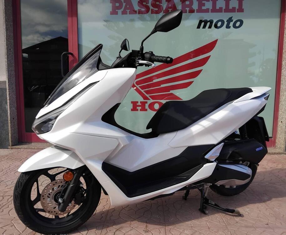 Honda PCX 125 (2025) (3)