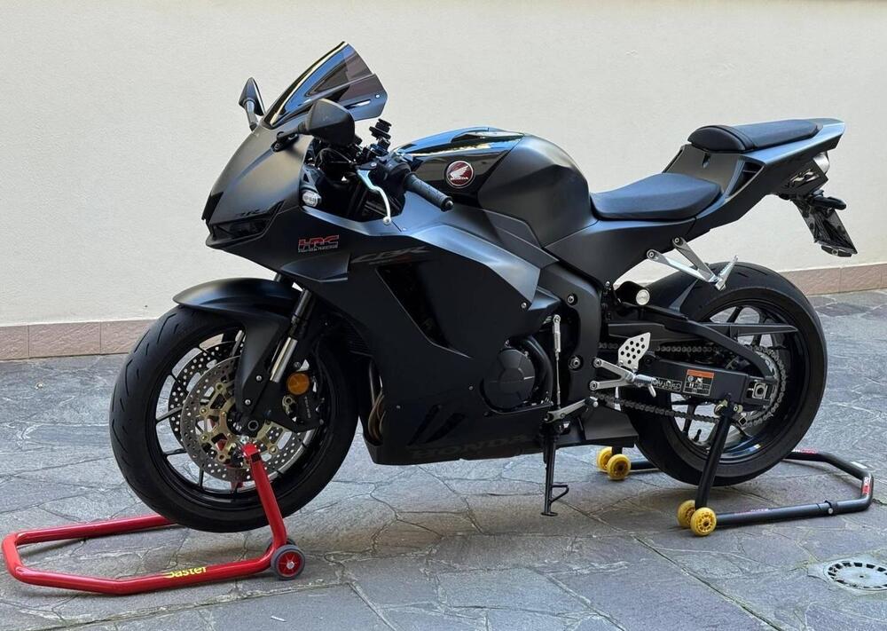 Honda CBR 600 RR (2024 - 25)