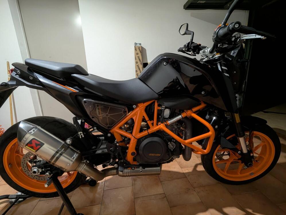 KTM 690 Duke R (2016 -17)