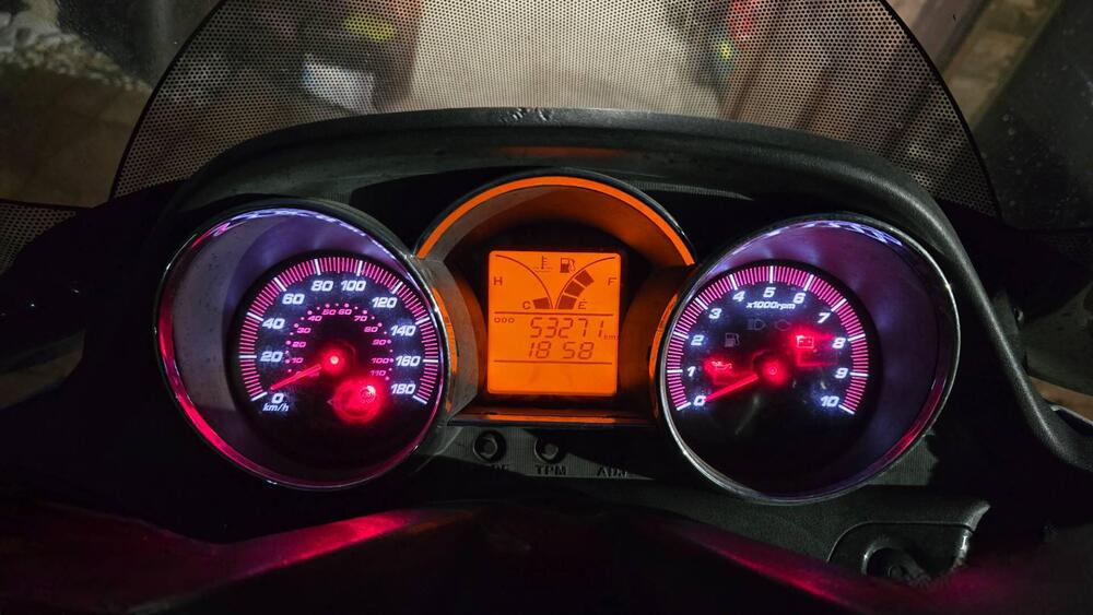 Kymco Downtown 300i ABS (2009 - 17) (5)